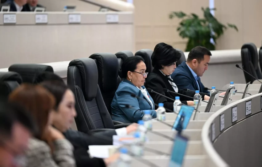 Парламент Кыргызстана принял законопроект об изменениях в закон о госзакупках