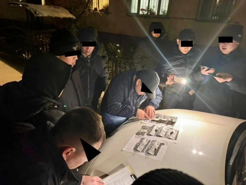 В Оше задержан участковый милиционер, подозреваемый в «крышевании» иностранцев