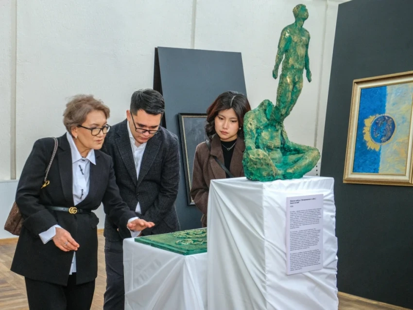 Как художник Ильгиз Эдильсон превращает нейробиологию в искусство. Интервью