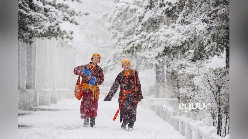 Сегодня в Улан-Баторе небольшой снег
