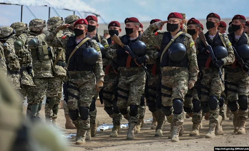 Депутат поинтересовалась, почему в КР представители других наций не идут в армию