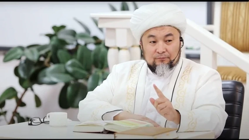 Садыр Жапаров предложил признать экс-муфтия Чубака Жалилова национальным героем