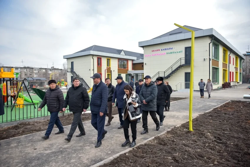 Строительство детсада и нового корпуса школы проверили в Бишкеке