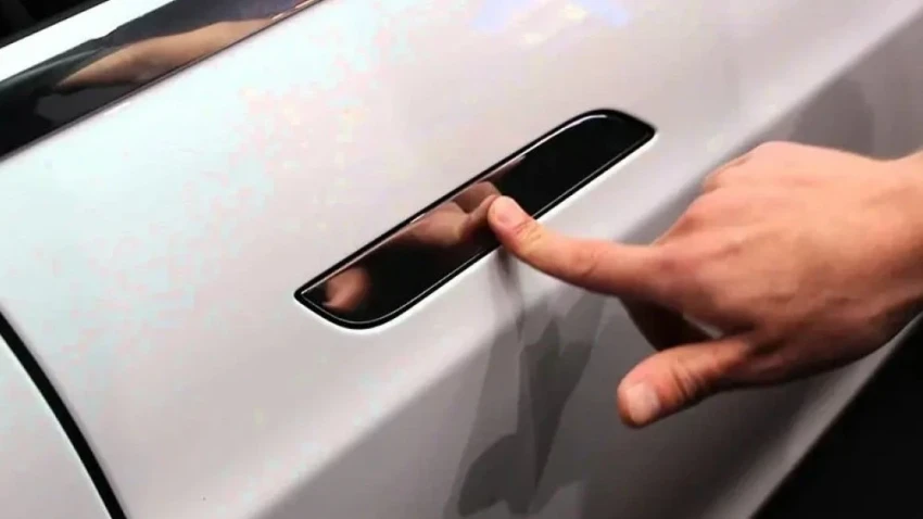 В Китае запретили выпуск автомобилей с электронными и скрытыми дверными ручками