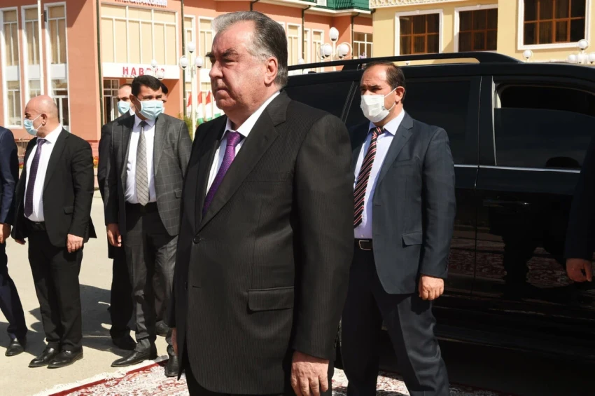 Исчезновение Эмомали Рахмона вызвало множество предположений. Начали писать об его кончине