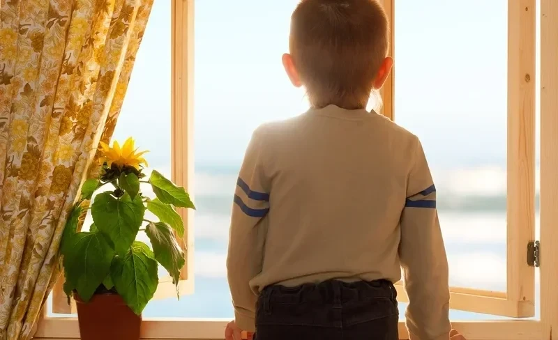 В Кыргызстане проживает 3 тыс. 367 круглых сирот