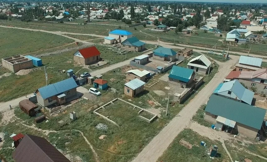 В КР около 4 тыс. незаконных строений не попали под амнистию