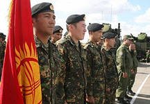 "У кыргызской армии хватит и сил, и средств для отражения врага", - заявил  27 июля заместитель министра обороны Жаныбек Капаров