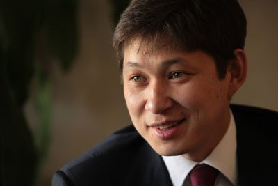 Кто клевещет на Сапара Исакова?