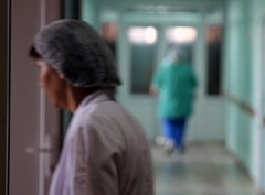 В 4-м роддоме столицы сопровождающие роженицу побили врачей.
