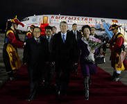 "Два прежних президента Кыргызстана сбежали из страны, они были обвинены в коррупции" - заявил А.Атамбаев