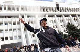 “Кыргызстан не может защитить частную собственность” - аналитик Эмиль Уметалиев
