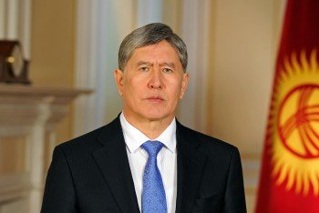 Алмазбек Атамбаев поздравил православных кыргызстанцев с Рождеством