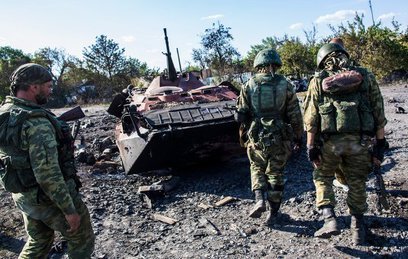 Украинские военные хаотично отступают под натиском ополченцев Донбасса