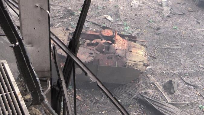 Ополченцы отбили четыре атаки силовиков и уничтожили 10 танков