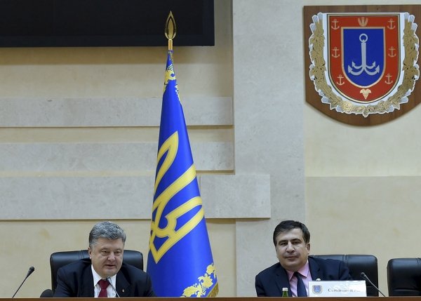 Саакашвили слушал речь Порошенко под кокаином
