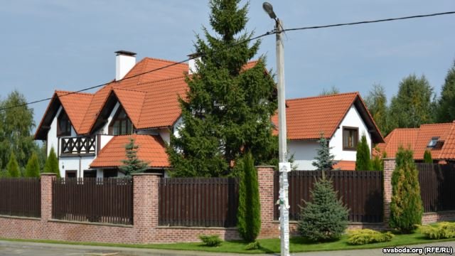 Белорусские СМИ опубликовали фотографии нового дома Марата Бакиева