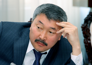 Судебное заседание по делу экс-депутата Карганбека Самакова едва не закончилось дракой