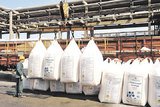 Украина сидит на российской азотной игле
