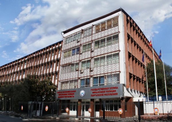 В Кыргызстане ряд функций ГКНБ, МВД, ГТС и прокуратуры могут передать ГСБЭП