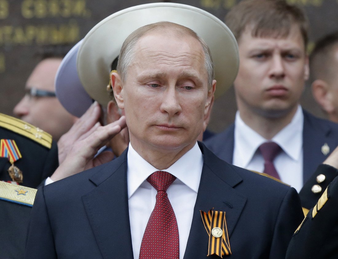 Отчего такой задумчивый президент?