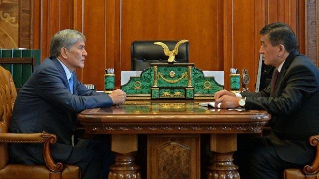 Атамбаев и Жээнбеков: Кыргызстан начал движение к двоевластию? ("EADaily")