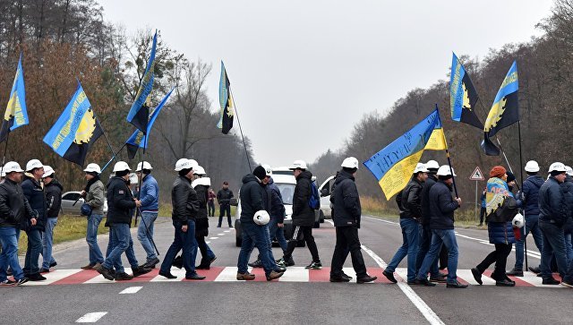 На западе Украины горняки перекрыли международную трассу