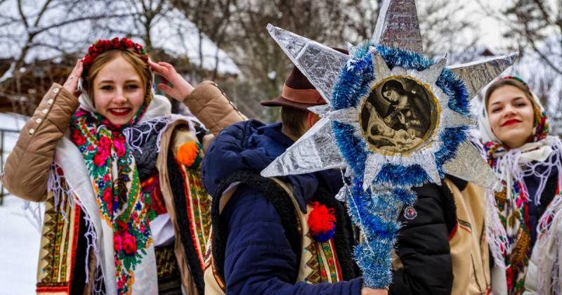 Главной традицией Старого нового года является посевание Главной традицией Старого нового года является посевание